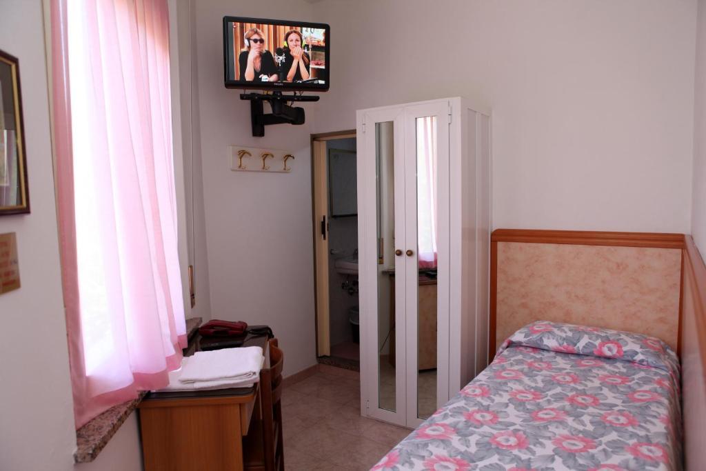 Hotel Parigi Ρίμινι Δωμάτιο φωτογραφία