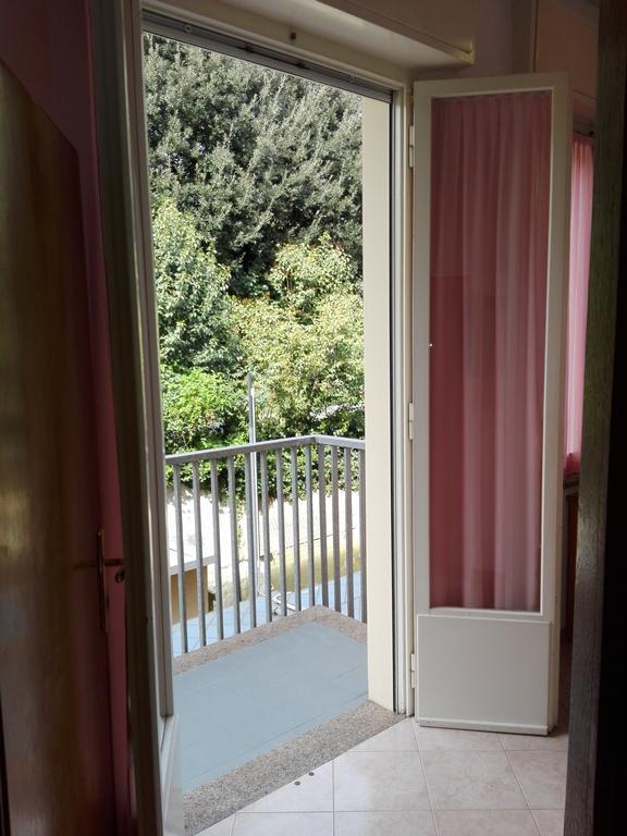 Hotel Parigi Ρίμινι Εξωτερικό φωτογραφία